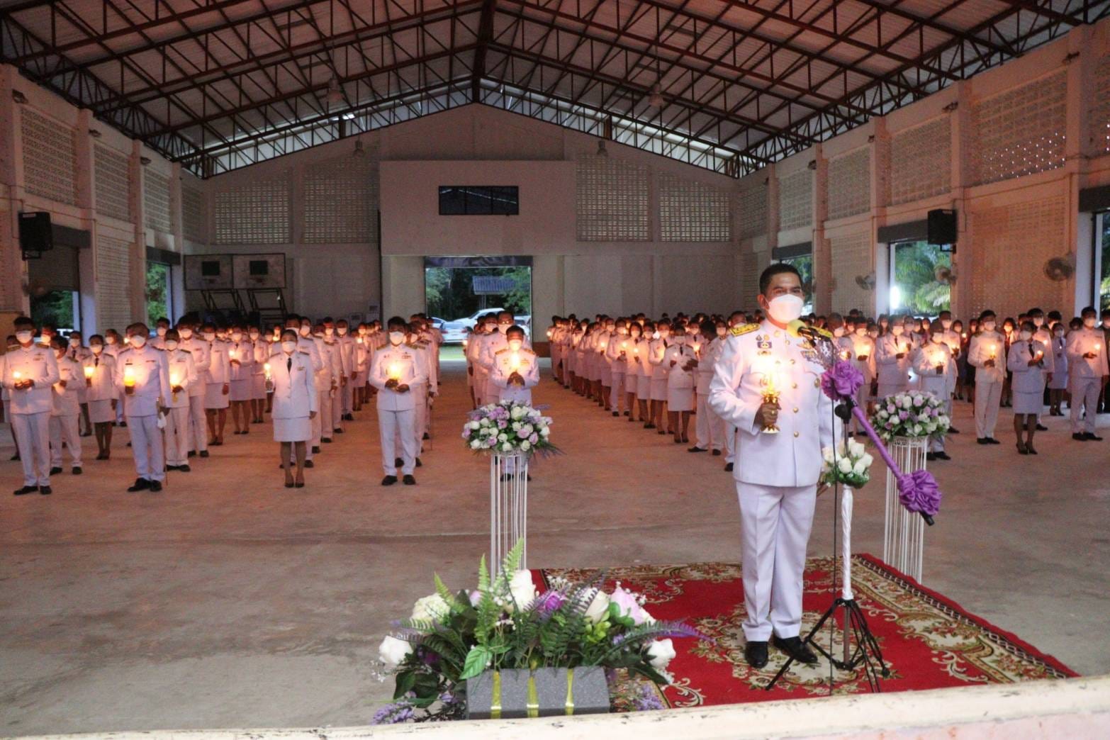 วันที่ 3 มิถุนายน 2565 นำโดย คุณสมาน วังฉาย สาธารณสุขอำเภิพนม ร่วมพิธีทำบุญตักบาตรถวายพระราชกุศล เนื่องในโอกาสวันเฉลิมพระชนมพรรษา สมเด็จพระนางเจ้าฯ พระบรมราชินี ประจำปี พุทธศักราช 2565 ณ บริเวณหน้าที่ว่าการปกครองอำเภอพนม         เวลา 13.00 น. กิจกรรมจิตอาสา “เราทำความ ดี ด้วยหัวใจ” กิจกรรมจิตอาสาพัฒนาได้ร่วมกันปรับภูมิทัศน์ ปลูกต้นไม้ ทำความสะอาด ณ บริเวณวัดจิตพิทักษ์ธรรมาราม (วัดหน้าเมือง) หมู่ที่ ๑ ตำบลพนม อำเภอพนม จังหวัดสุราษฎร์ธานี         เวลา 17.00 น. จัดพิธีถวายเครื่องราชสักการะและวางพานพุ่ม และพิธีถวายพระพรชัยมงคล 2ณ หอประชุมอำเภอพนม
